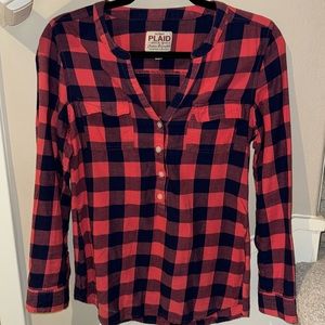 Old Navy plaid half button down shirt in coral and navy blue, great for Fall